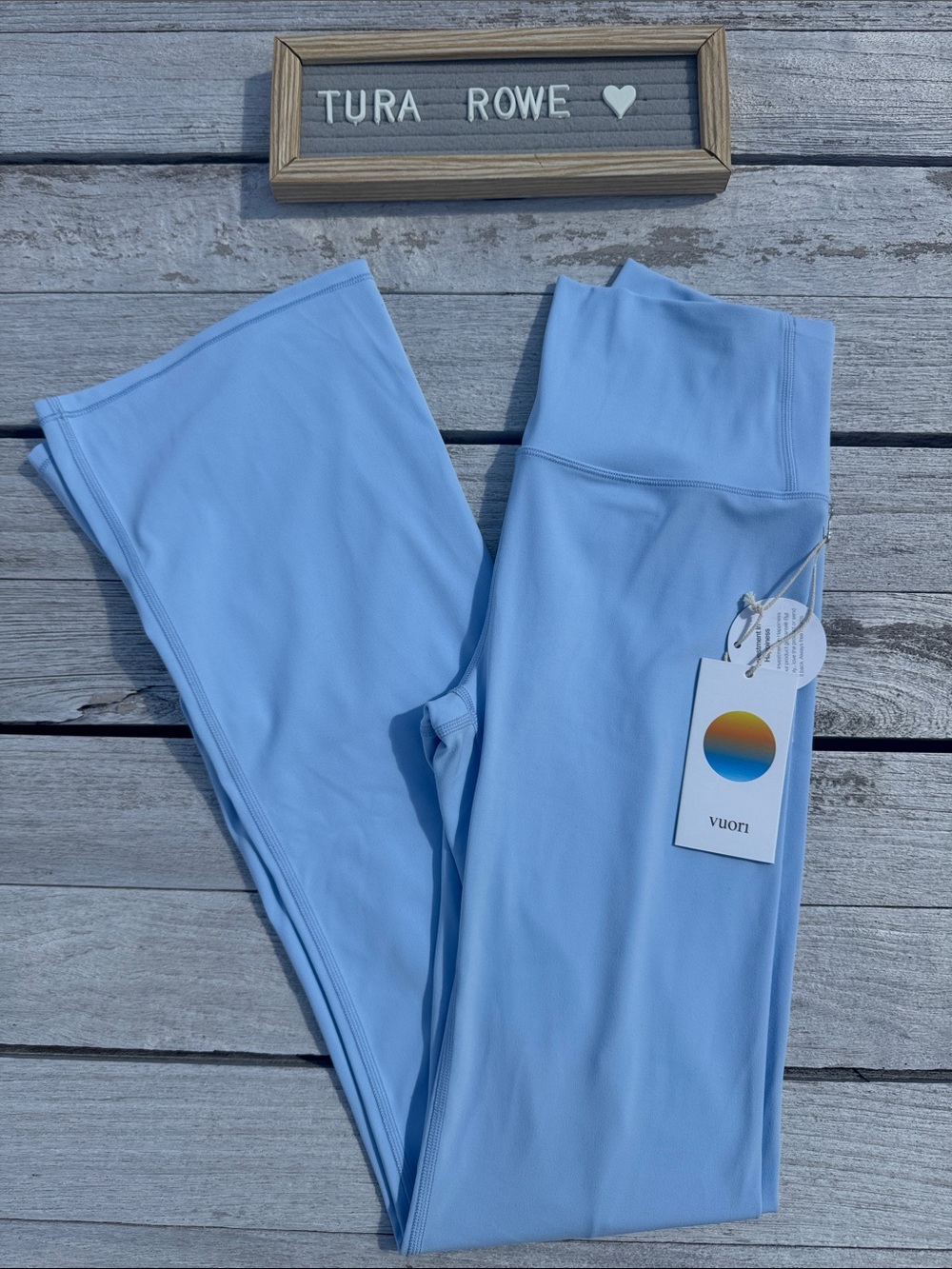 Vuori AllTheFeels Slim Flare Crystal Blue Size Small NWT